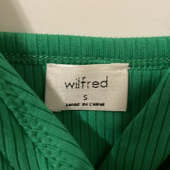 Aritzia Ribbed twist-front tank - Picture 2 of 5